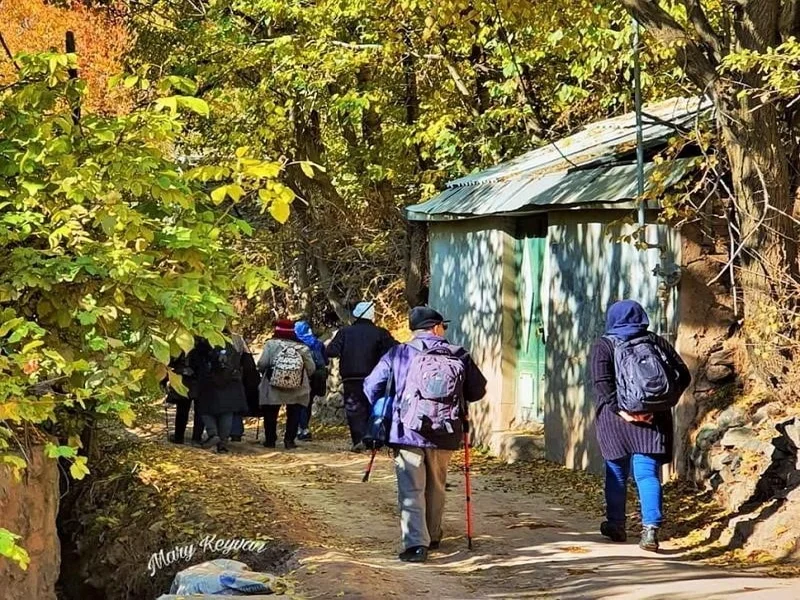 صعود به قله سرتخت