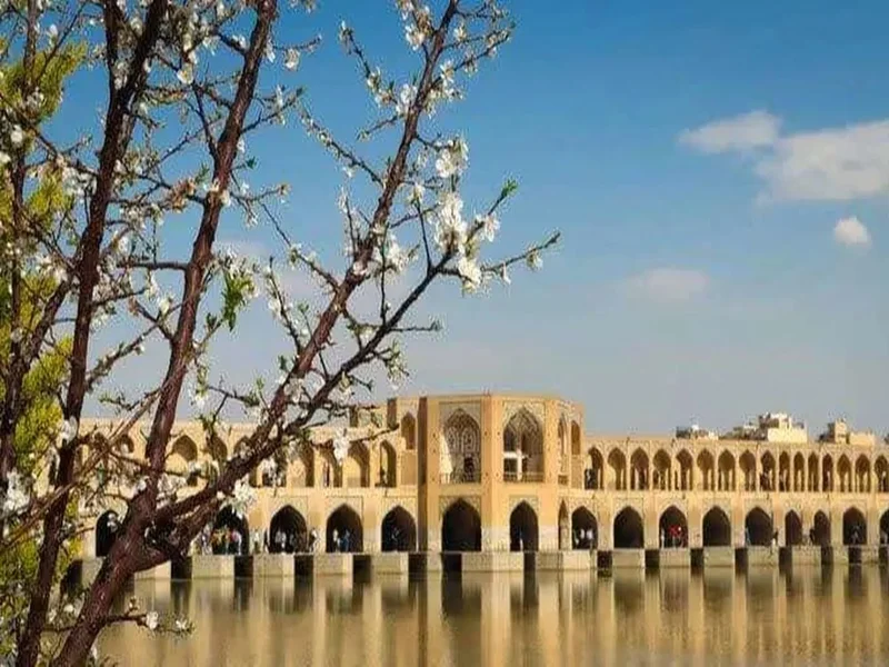 بهترین زمان سفر به اصفهان از نظر آب‌و هوا 