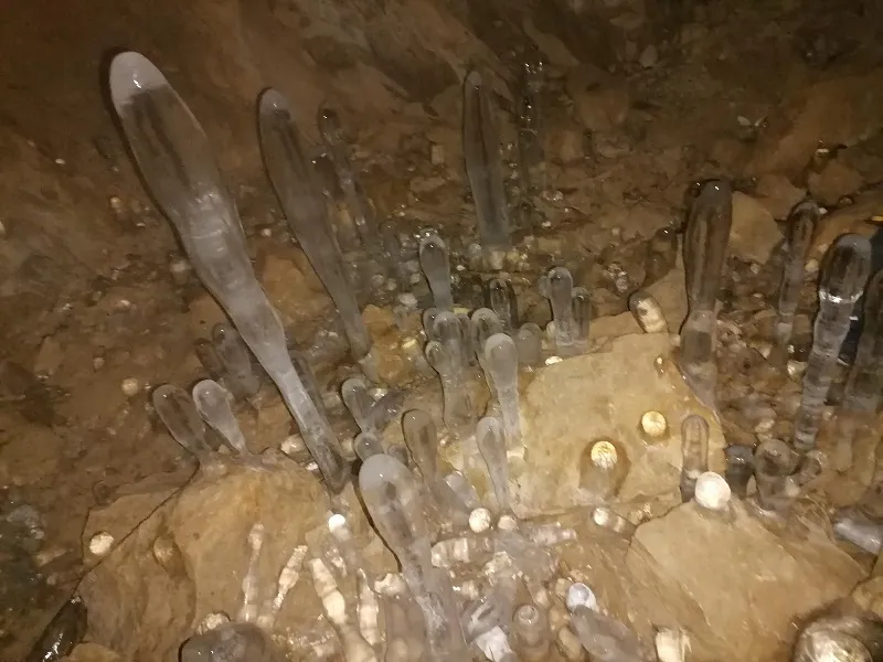 غار یخ مراد