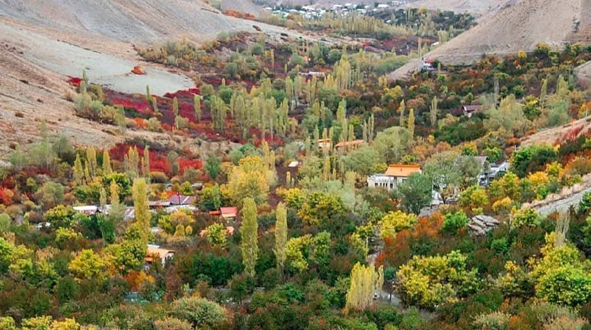 عکس روستای آباد و زیبای شهرستانک