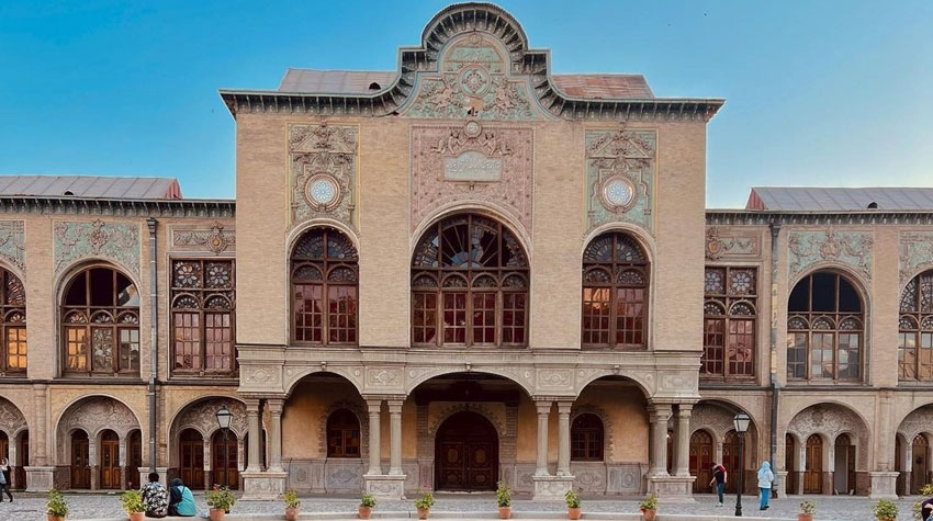 عکس عمارت مسعودیه تهران