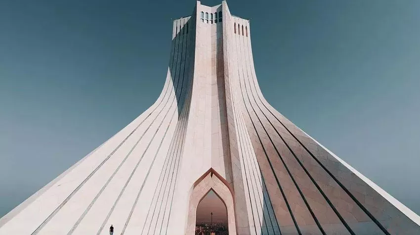 عکس برج آزادی تهران