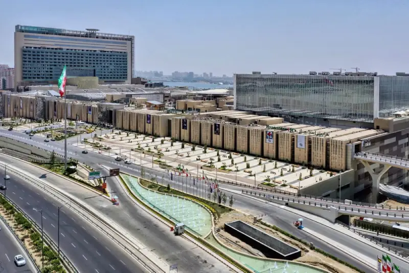ایران مال در بهار 
