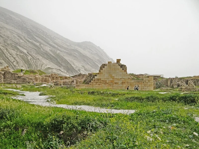 معبد آناهیتا