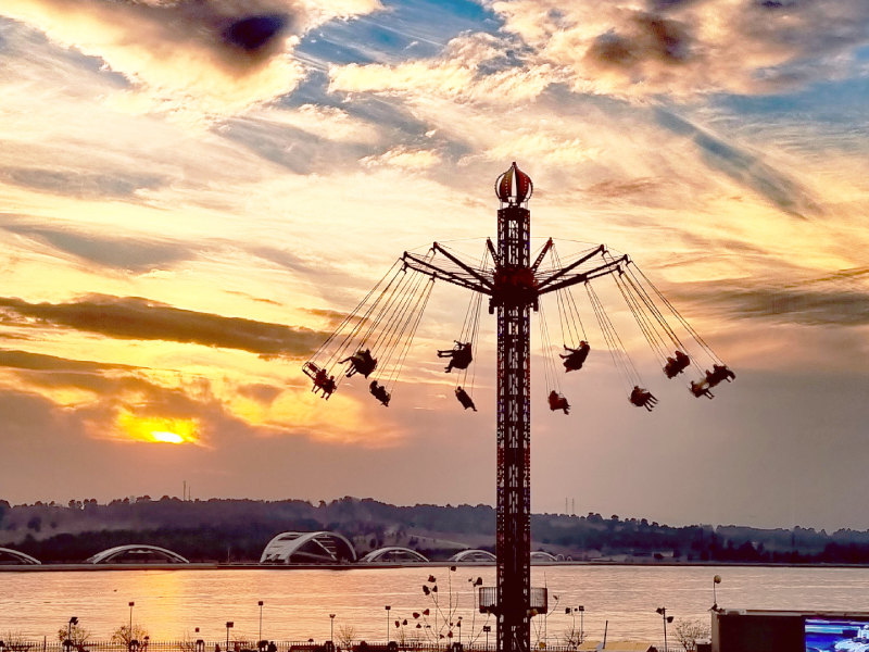 شهربازی کیدزگاردن دریاچه چیتگر
