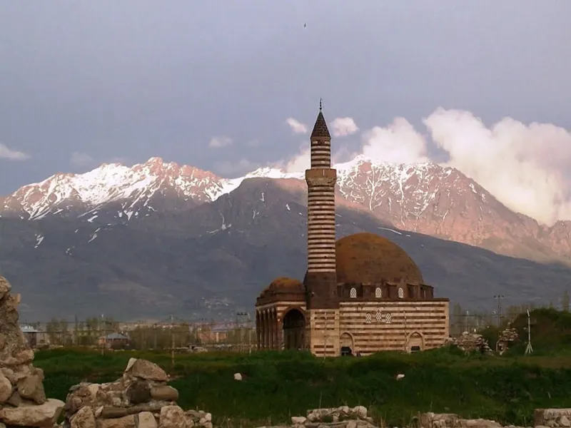 مسجد کایاچلبی وان
