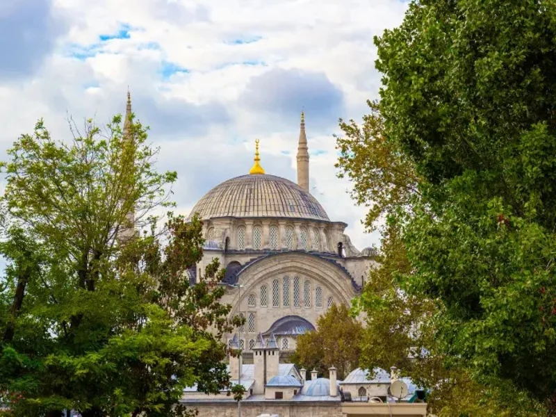 مسجد نور عثمانیه استانبول