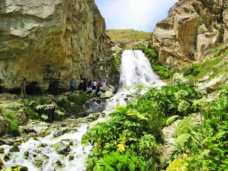 آبشار کبوترخوان تهران