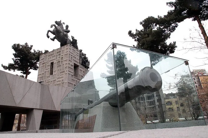 آرامگاه نادری مشهد