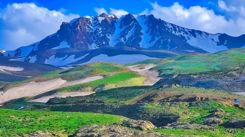 کوه دالامپر از جاذبههای گردشگری طبیعی ارومیه