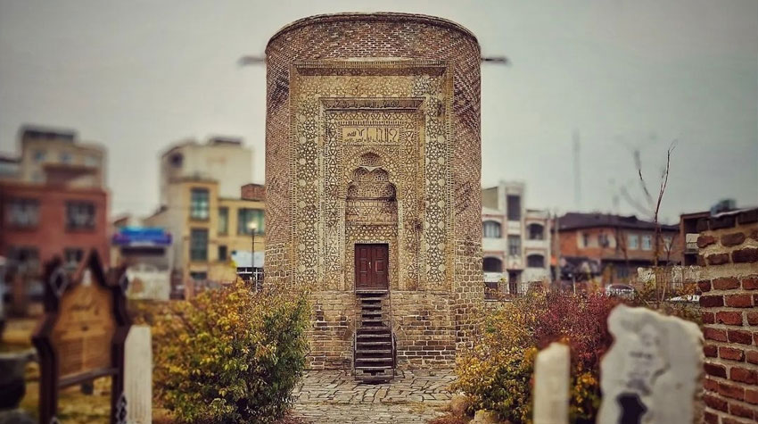 برج سه گنبد ارومیه