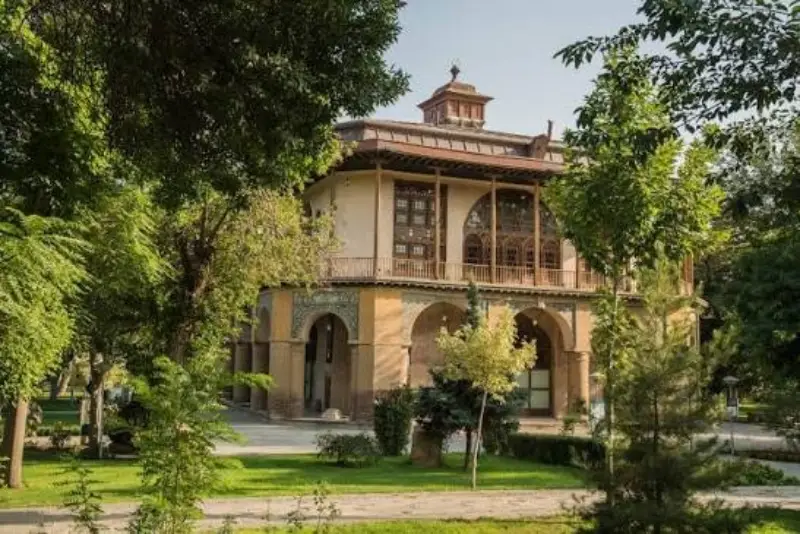 کاخ چهلستون قزوین