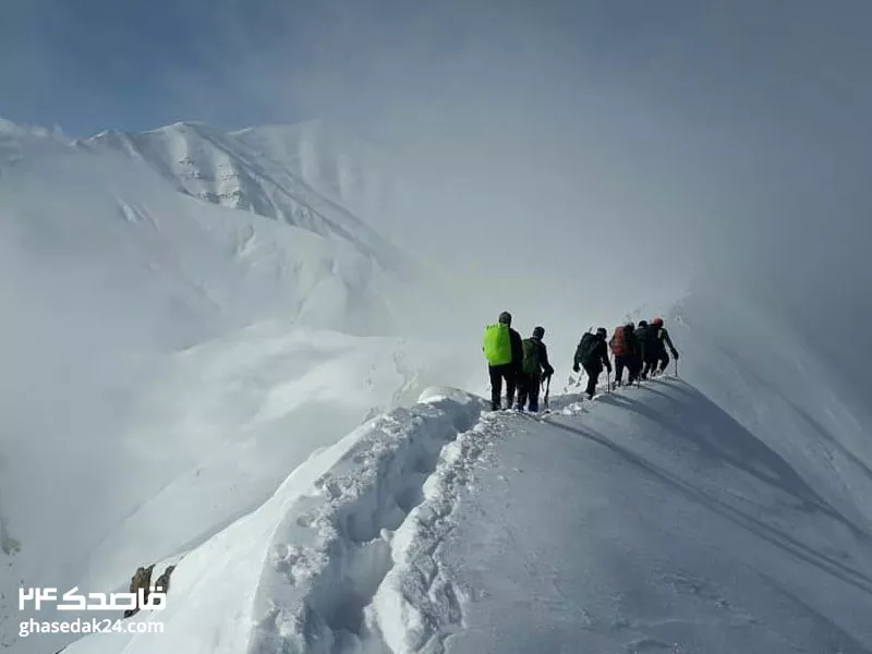 عکس قله سیاه بند تهران