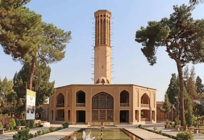 باغ دولتآباد یزد