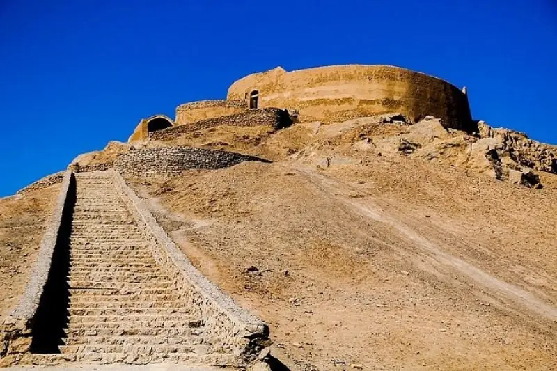 دخمه زرتشتیان یزد