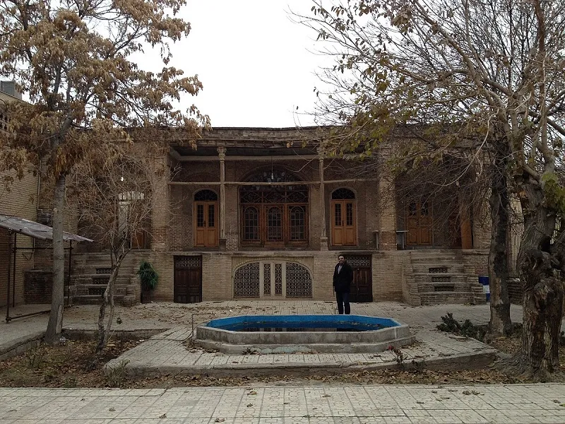 خانه رئوفیها قمصر