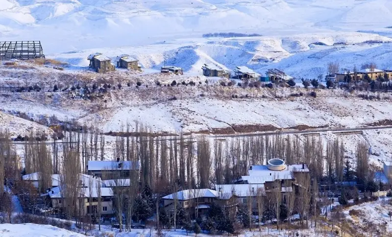 برف بازی در روستای رینه