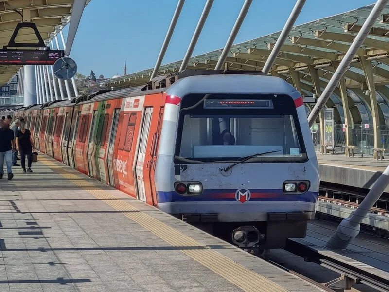 ایستگاه خط متروی 9 استانبول