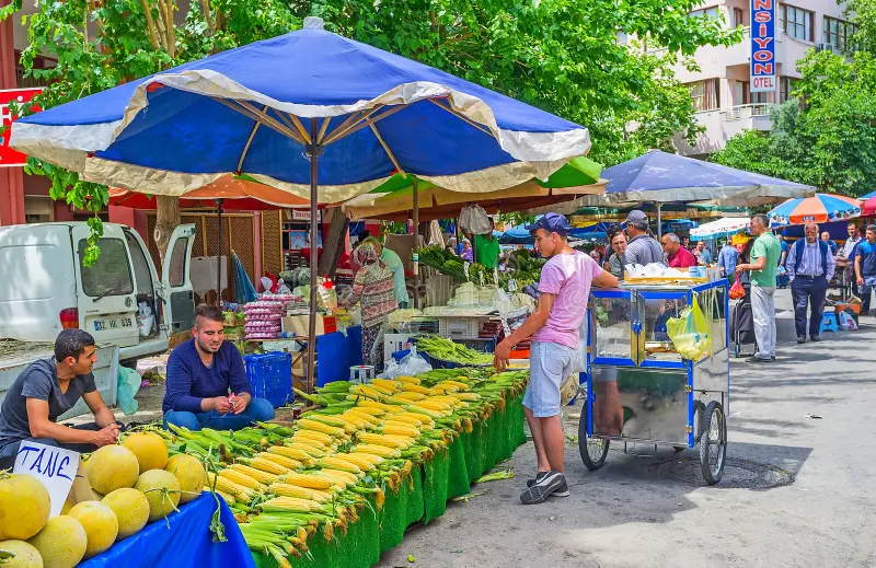 بازار سبزیجات و میوه آنتالیا