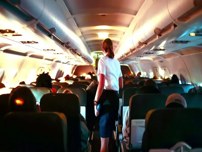 جرایم علیه امنیت پرواز بر اساس قوانین داخلی