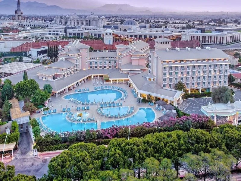 فاصله فرودگاه اسپارتا تا بلک