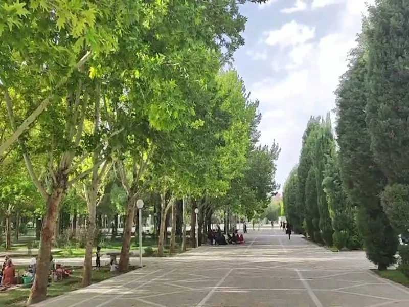باغ غدیر اصفهان