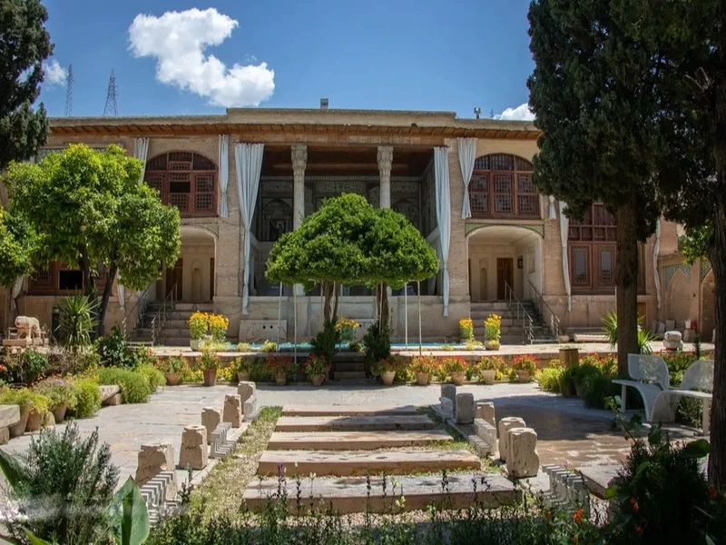 باغ موزه هفتتنان شیراز