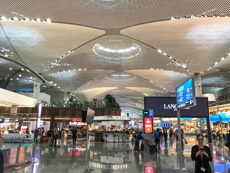 امکانات فرودگاه بین‌المللی استانبول