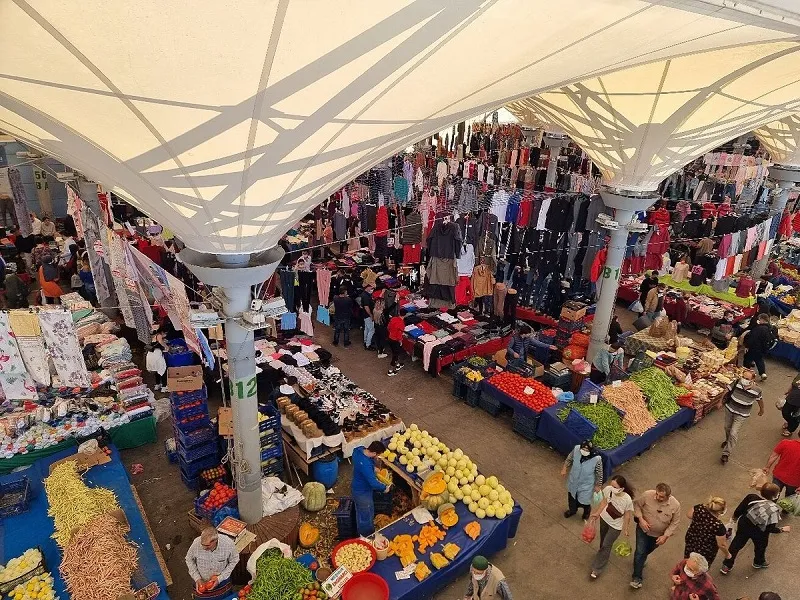 بازار محلی کادیکوی