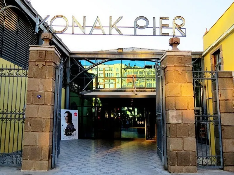 مرکز خرید کوناک
 ازمیر