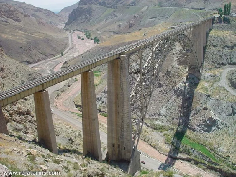پل قطور، گلوگاه ارتباطی شرق آسیا به اروپا