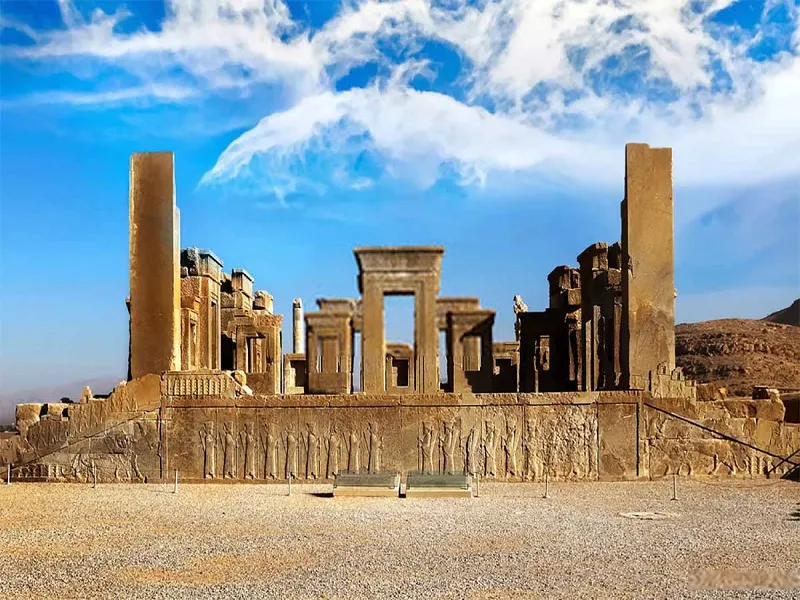 ارزان‌ترین زمان سفر به شیراز