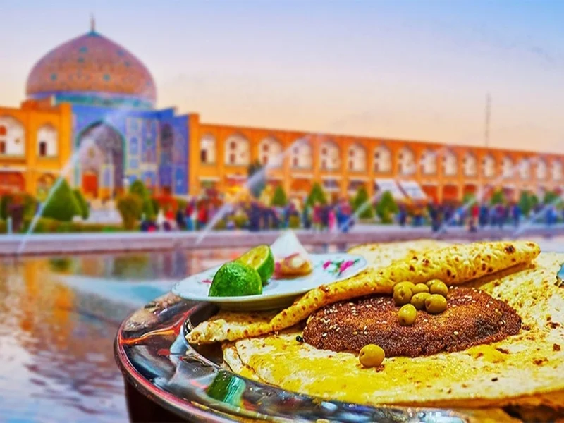 توی مسافرت چی بخوریم؟