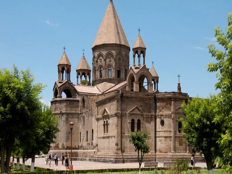 کلیسای جامع زوارتنوتس ارمنستان