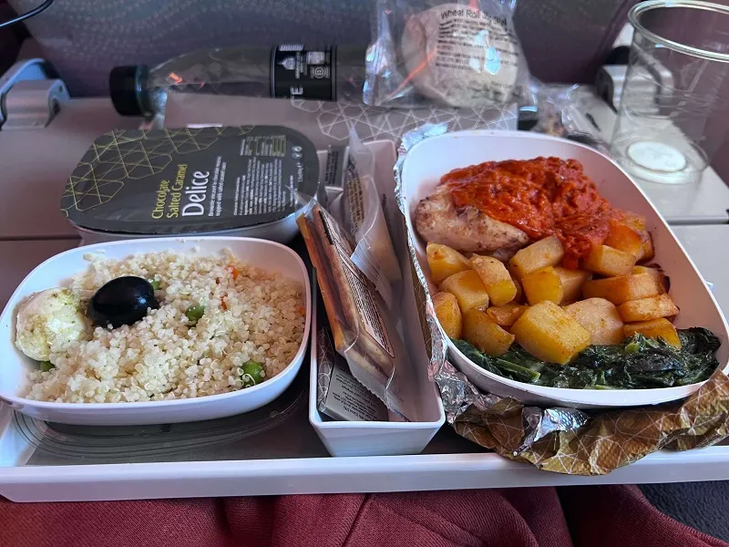 غذاهای هوایی امارات