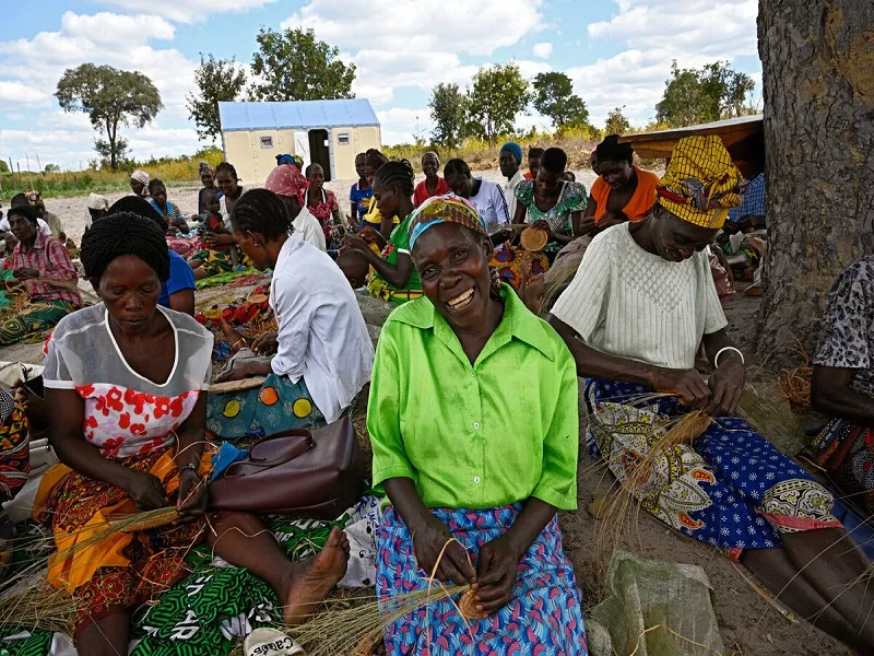 احترام به فرهنگ و آداب جوامع محلی در اکوتوریسم