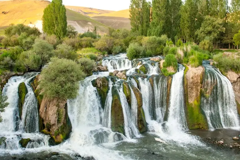 بهترین زمان برای سفر به وان ترکیه