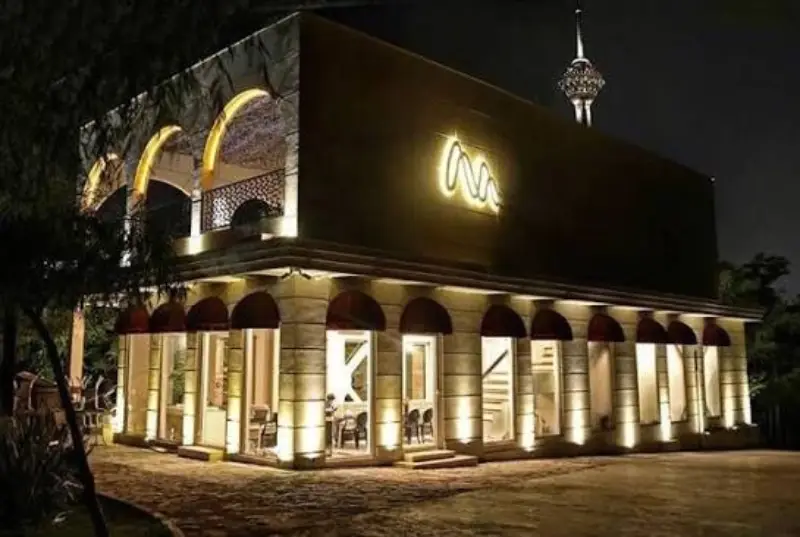 کافه مجنون تهران