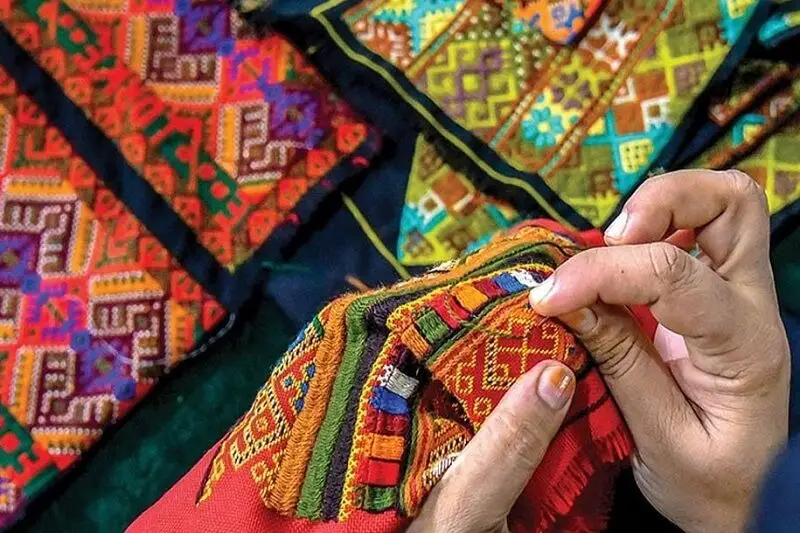 پارچههای سوزندوزیشده چابهار