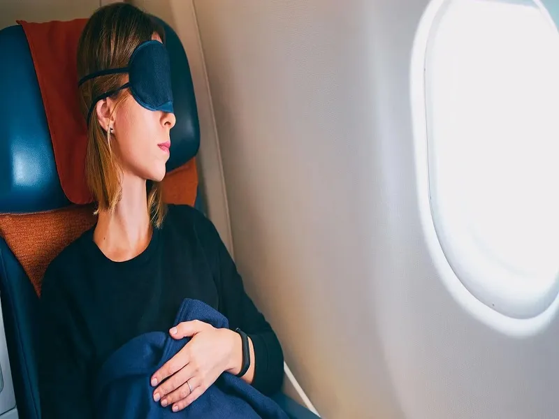 تجهیزات برای خواب راحت در هواپیما