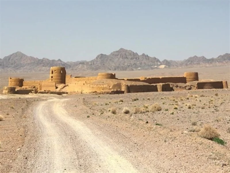 مسیر دسترسی به کویر مرنجاب