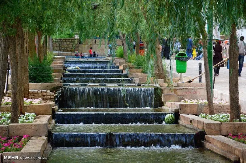 محلات، سرزمین شکوفهها