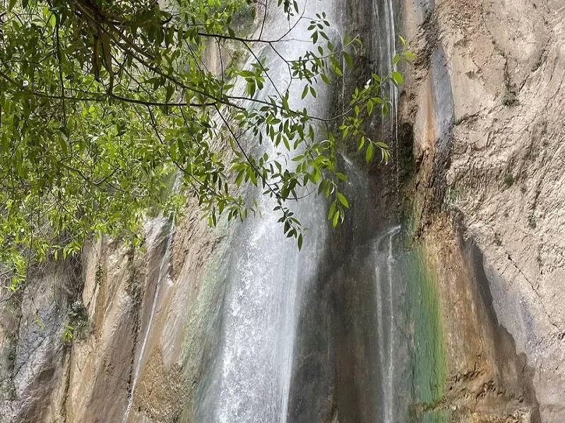 آبشار شاهاندشت