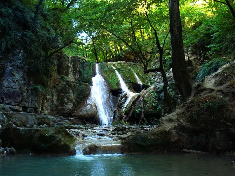 هفت آبشار سواد کوه