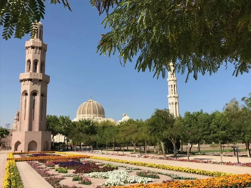 مسجد جامع سلطان قابوس کجاست؟