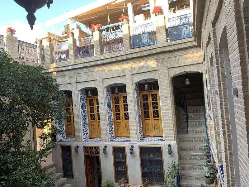 اقامتگاه سنتی راد شیراز