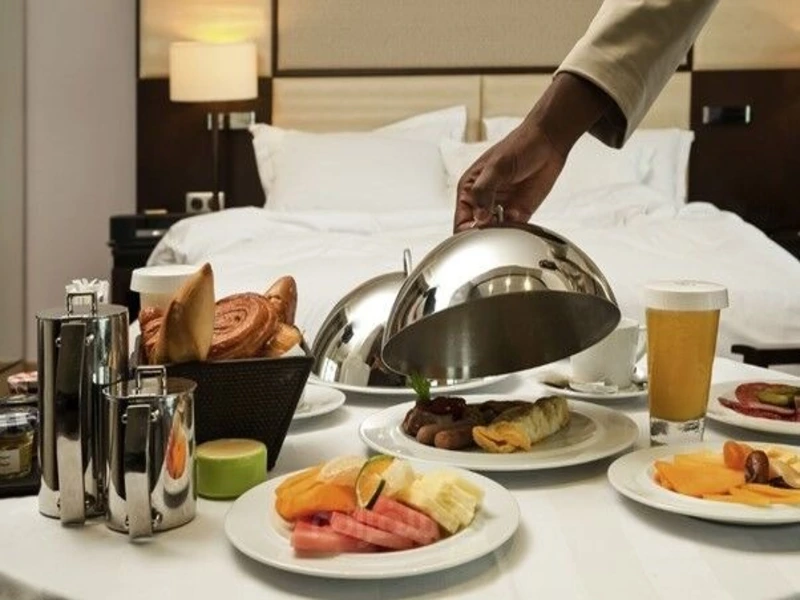 ایمنی آب و غذا در هتل