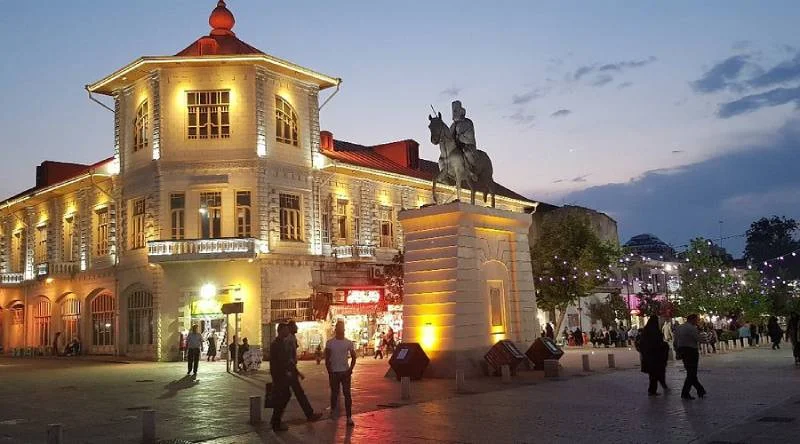 میدان شهرداری رشت