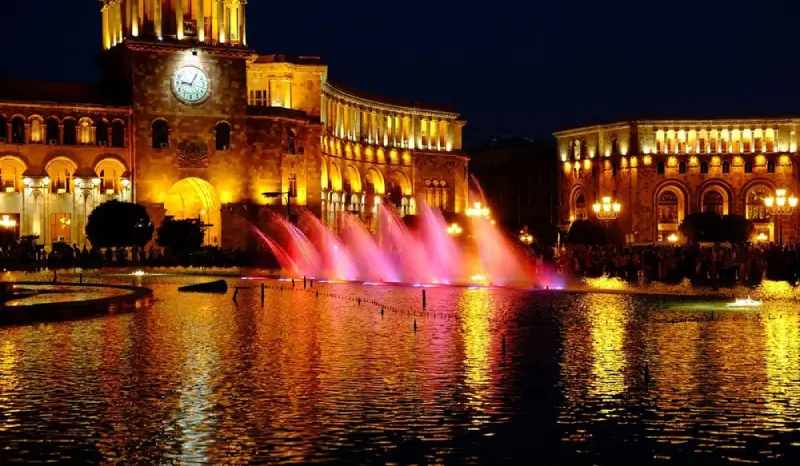 جاهای دیدنی ایروان در شب