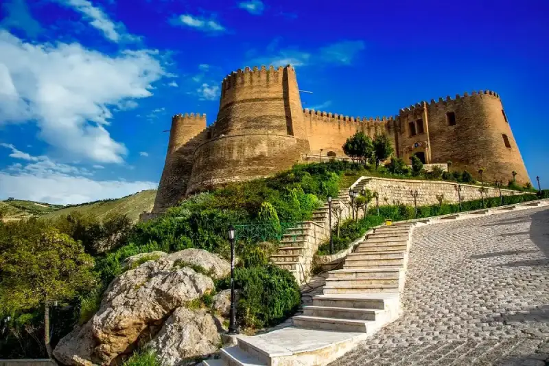 قلعه فلکالافلاک خرمآباد